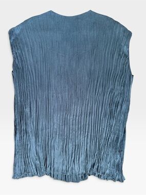 Eileen Fisher 100% Silk Crinkle Pleated Top Dark Teal Green M
